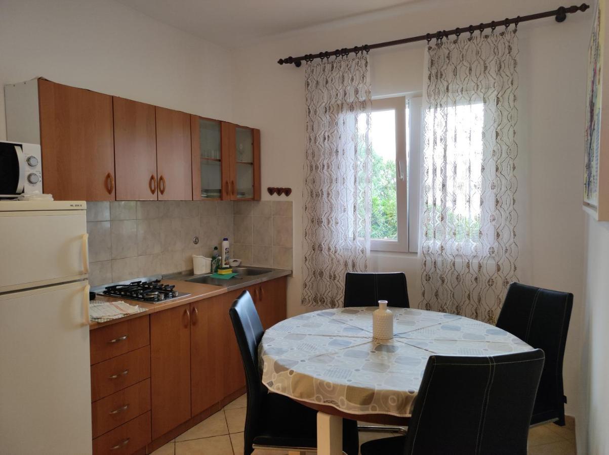 Apartments Andelina Pag Town Exterior photo